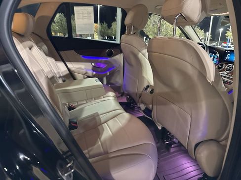 Used 2022 Mercedes-Benz GLC 300 4MATIC image 16