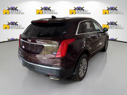 Used 2017 Cadillac XT5 Luxury w/ Driver Awareness Package AWD/4WD image 4