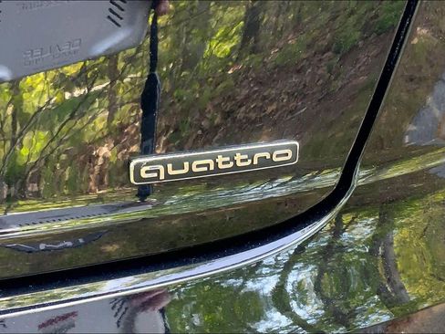 Used 2019 Audi Q8 Premium Plus w/ Premium Plus AWD/4WD image 10