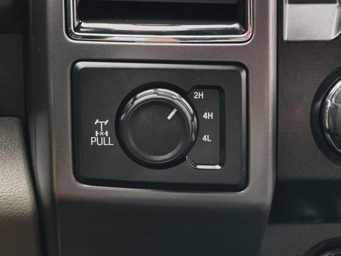 Used 2019 Ford F150 XLT w/ Equipment Group 302A Luxury AWD/4WD image 29