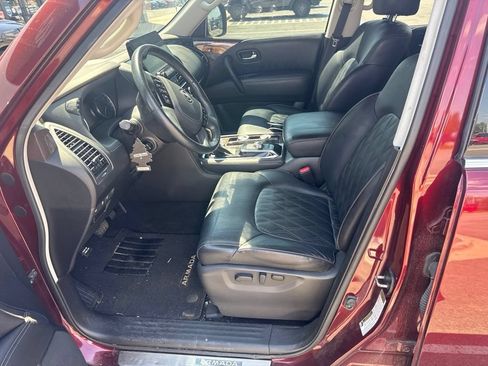 Used 2022 Nissan Armada Platinum w/ Captain's Chairs Package RWD image 10
