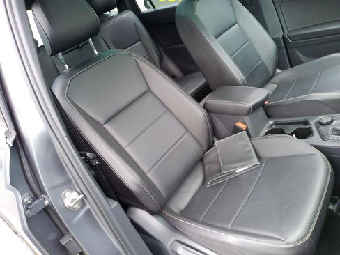 Used 2021 Volkswagen Tiguan SE R-Line AWD/4WD image 38