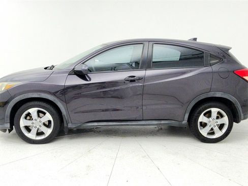 Used 2016 Honda HR-V LX image 2