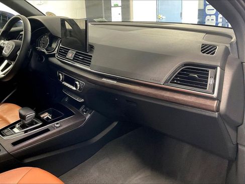 Used 2023 Audi Q5 2.0T Premium w/ Convenience Package AWD/4WD image 14