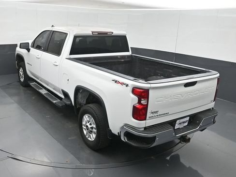 Used 2022 Chevrolet Silverado 2500 LT AWD/4WD image 33