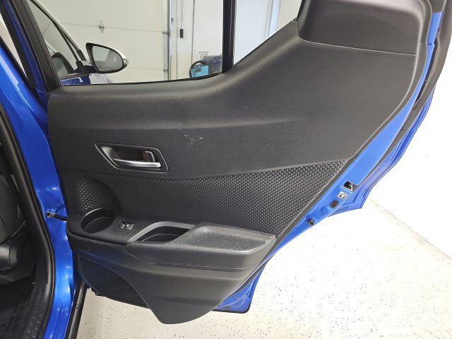 Used 2018 Toyota C-HR XLE FWD image 33