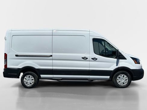 Used 2022 Ford E-Transit Medium Roof image 6