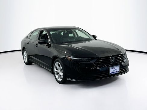 Used 2023 Honda Accord LX image 3