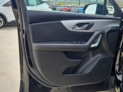 Used 2025 Chevrolet Blazer LT image 21