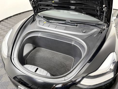 Used 2018 Tesla Model 3 Long Range RWD image 16