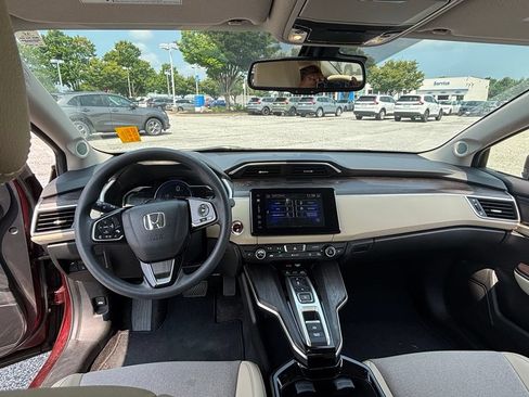 Used 2018 Honda Clarity Plug-In Hybrid image 11