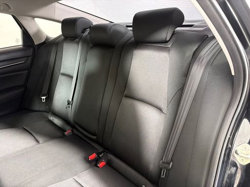 Used 2019 Honda Accord EX image 19