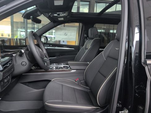 New 2026 Cadillac Escalade ESV Luxury w/ Touring Package RWD image 10