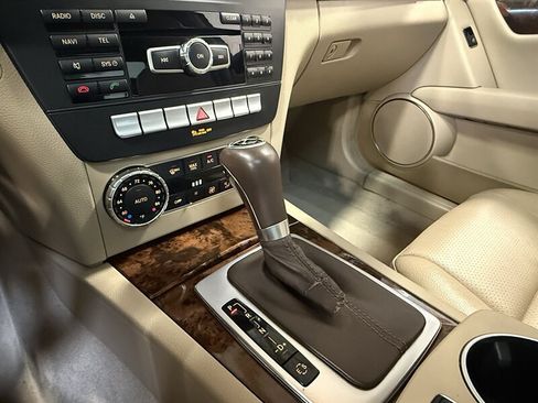 Used 2013 Mercedes-Benz C 250 Sedan image 25