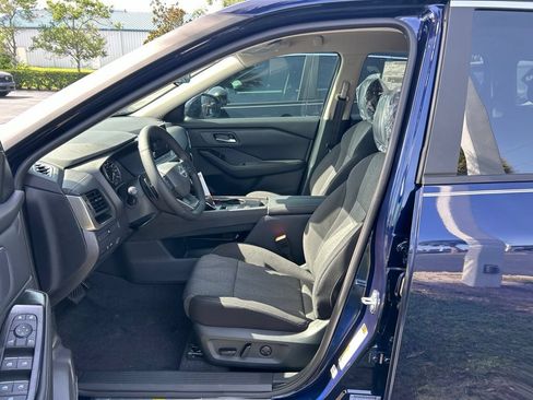 Used 2026 Nissan Rogue SV FWD image 16
