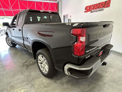 Used 2025 Chevrolet Silverado 1500 LT w/ Leather Package RWD image 5