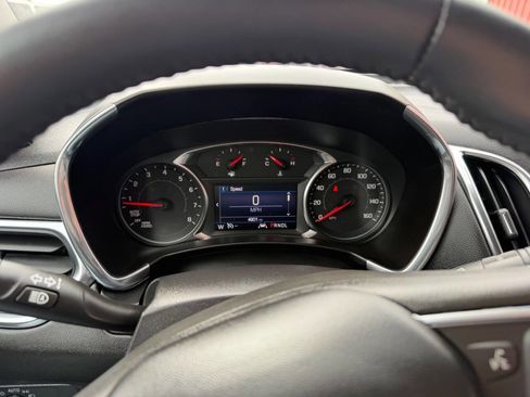 Used 2022 Chevrolet Equinox LT AWD/4WD image 12