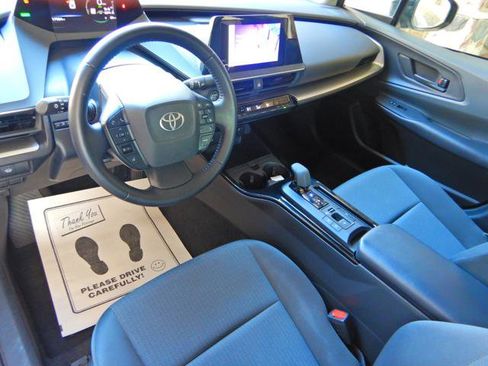 Used 2024 Toyota Prius LE FWD image 8