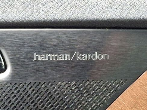 Certified 2024 Volvo XC90 T8 Plus image 27