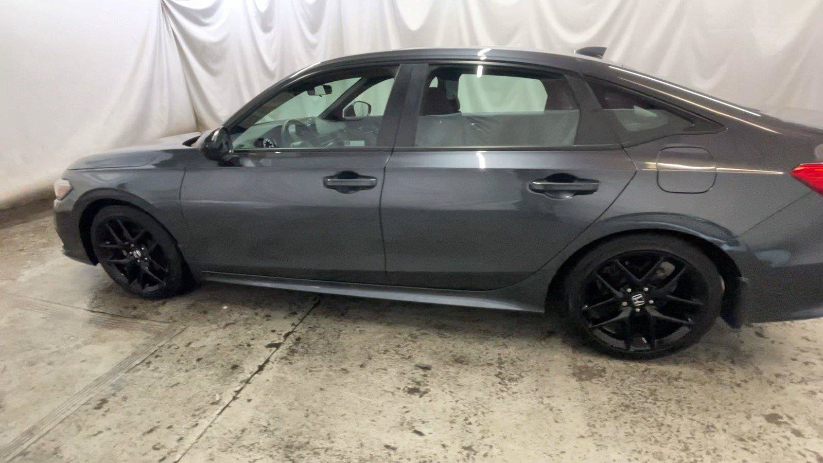 Used 2024 Honda Civic Sport image 12