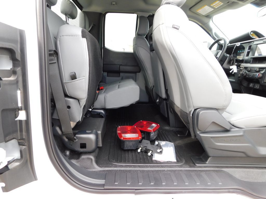 New 2025 Ford F350 XL w/ XL Chrome Package AWD/4WD image 22
