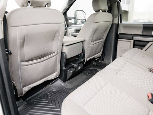 Used 2020 Ford F250 XLT image 32