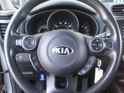 Used 2015 Kia Soul image 33
