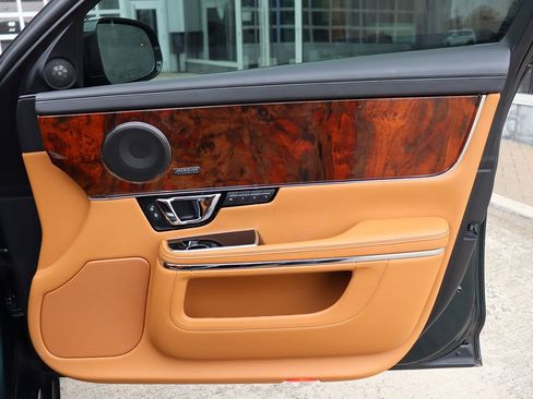 Used 2016 Jaguar XJ L Supercharged image 52