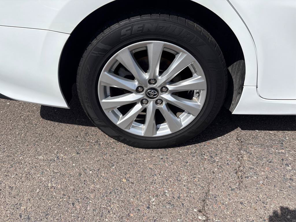Used 2019 Toyota Camry LE FWD image 32