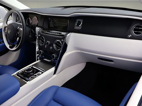 Certified 2023 Rolls-Royce Cullinan AWD/4WD image 26