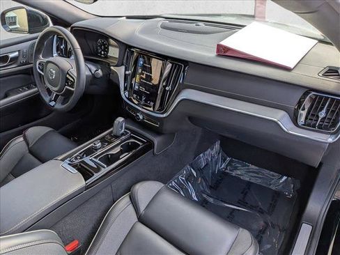 Used 2022 Volvo S60 T8 R-Design AWD/4WD image 21