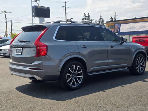 Used 2018 Volvo XC90 T6 Momentum w/ Convenience Package AWD/4WD image 6