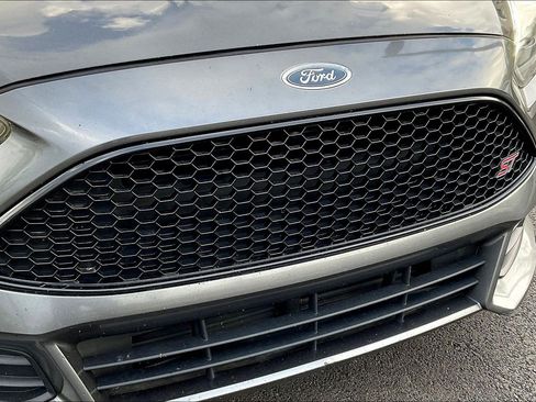 Used 2015 Ford Focus ST w/ Equipment Group 402A FWD image 33