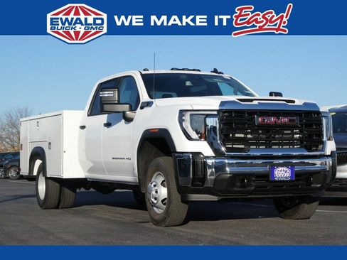 New 2025 GMC Sierra 3500 Pro w/ Convenience Package AWD/4WD image 1