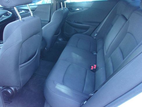 Used 2017 Chevrolet Malibu LS image 9