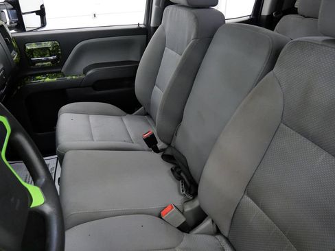 Used 2019 Chevrolet Silverado 1500 Custom w/ Custom Convenience Package AWD/4WD image 33