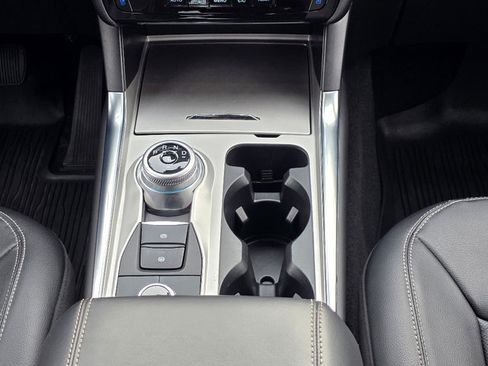 Used 2023 Ford Explorer Limited w/ Limited Technology Package image 25