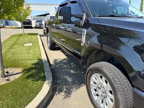 Used 2020 Ford F250 Limited w/ FX4 Off-Road Package AWD/4WD image 2