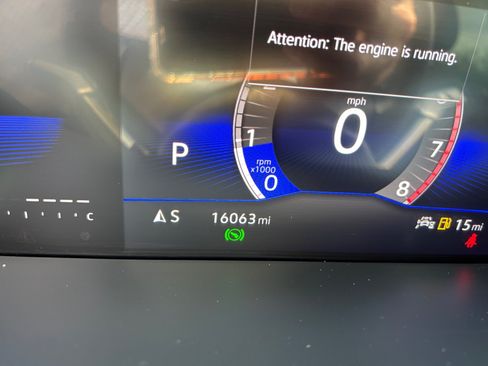 Used 2023 Volkswagen Taos SE FWD image 2