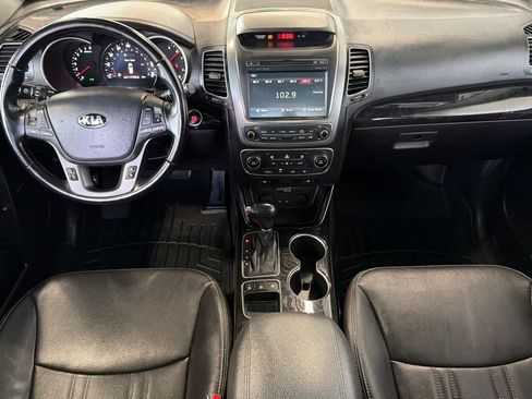 Used 2014 Kia Sorento SX w/ 3rd Row Package AWD/4WD image 3