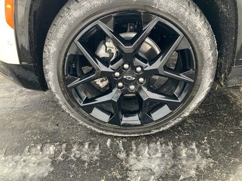 Certified 2025 Chevrolet Traverse RS w/ LPO, Floor Liner Package image 10