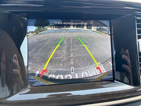 Used 2022 Dodge Durango SXT w/ Trailer Tow Group IV AWD/4WD image 3