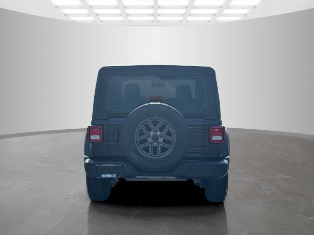 Certified 2025 Jeep Wrangler Sport AWD/4WD image 6