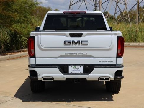 Used 2026 GMC Sierra 1500 Denali Ultimate AWD/4WD image 7