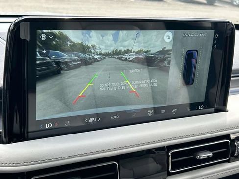 New 2027 Lincoln Aviator AWD image 30