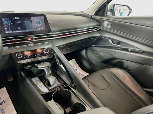 Certified 2023 Hyundai Elantra Limited FWD image 24