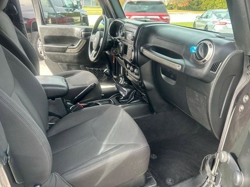 Used 2016 Jeep Wrangler Sport AWD/4WD image 17