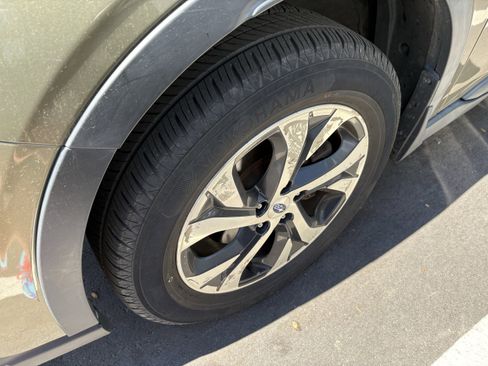 Used 2020 Subaru Outback Limited w/ Popular Package #2 image 10