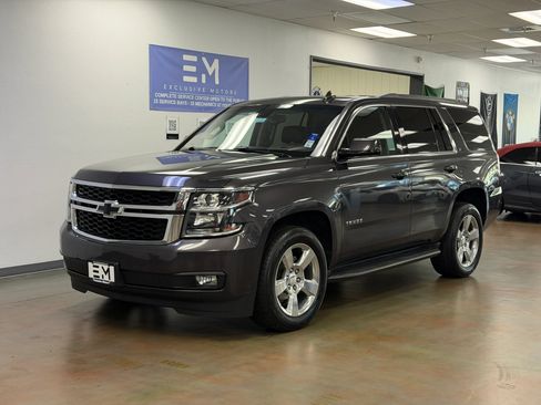Used 2018 Chevrolet Tahoe LT w/ Luxury Package RWD image 11