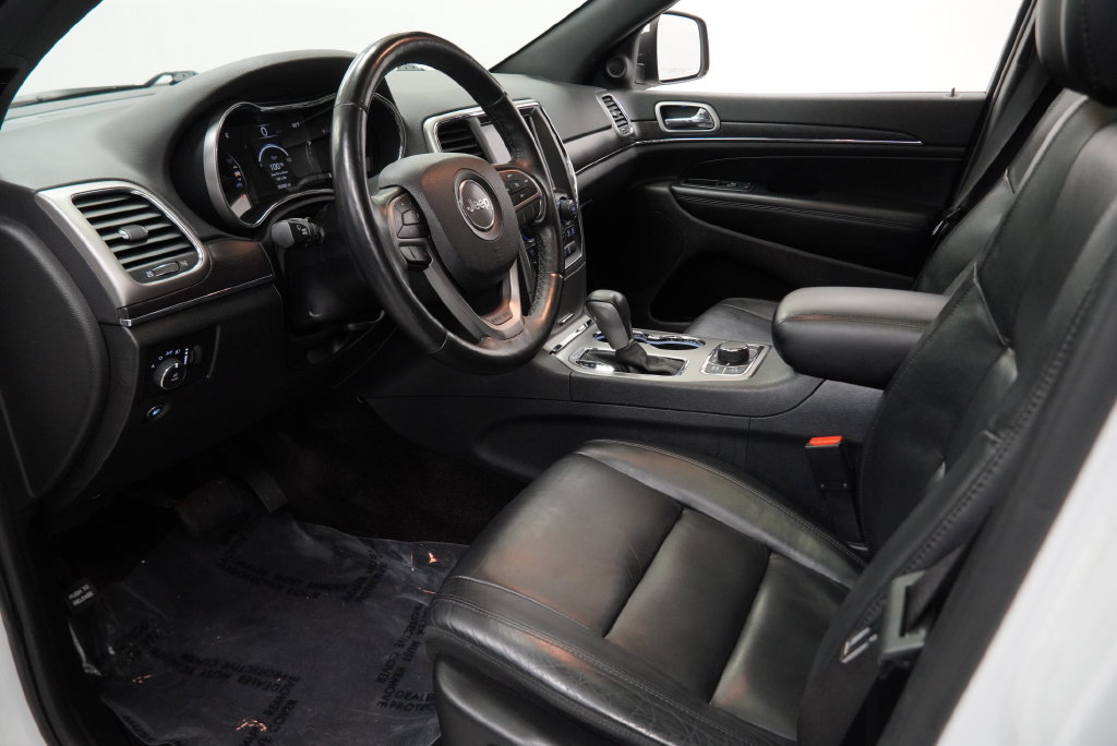 Used 2018 Jeep Grand Cherokee Limited AWD/4WD image 19
